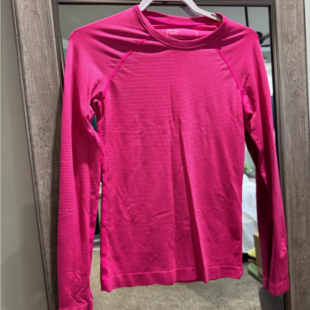 Figs Bright Pink Seamless Top - Picture 2 of 4